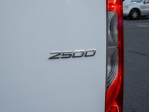 Used 2025 Mercedes-Benz Sprinter 2500 image 7