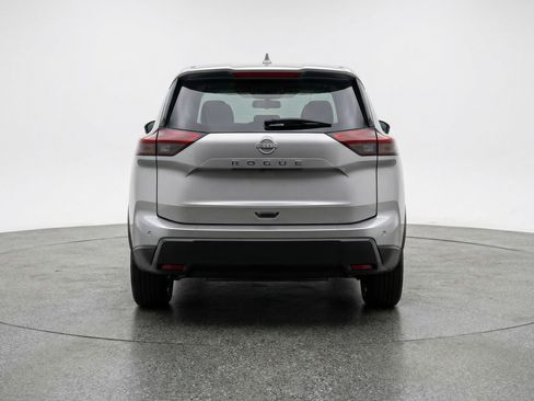 Used 2025 Nissan Rogue SV FWD image 7