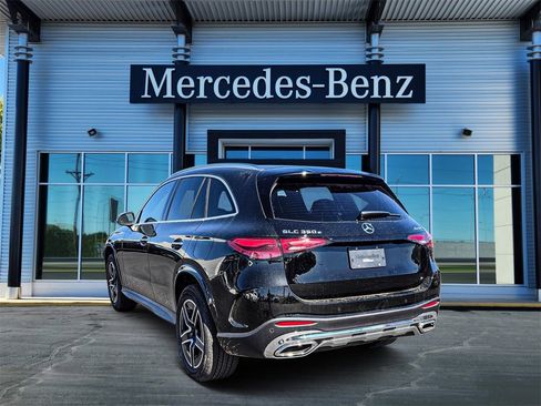 New 2025 Mercedes-Benz GLC 350e 4MATIC image 4