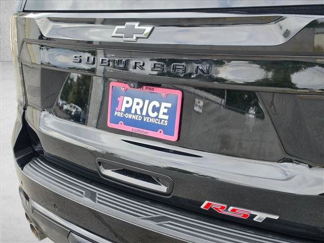 Used 2025 Chevrolet Suburban RST w/ RST Capability Package AWD/4WD image 15
