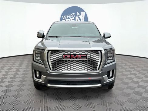 Used 2021 GMC Yukon Denali image 2