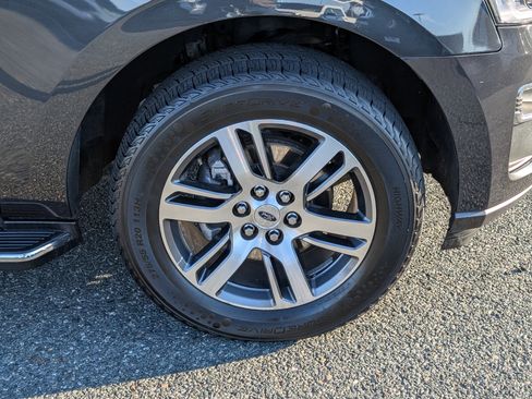 Certified 2023 Ford Expedition Max Limited image 9