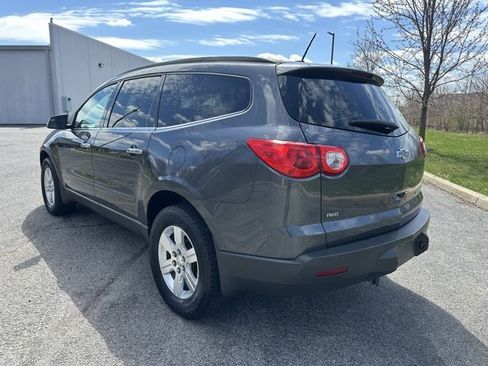 Used 2011 Chevrolet Traverse LT w/ Personal Connectivity Package image 8