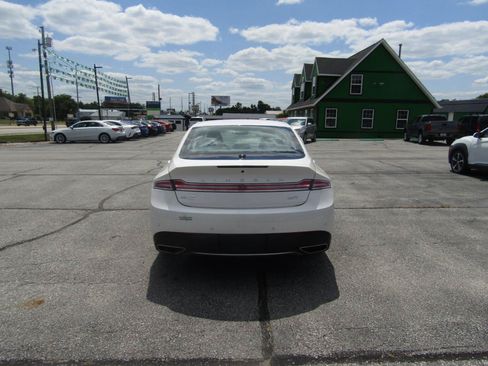 Used 2017 Lincoln MKZ Premiere FWD image 6