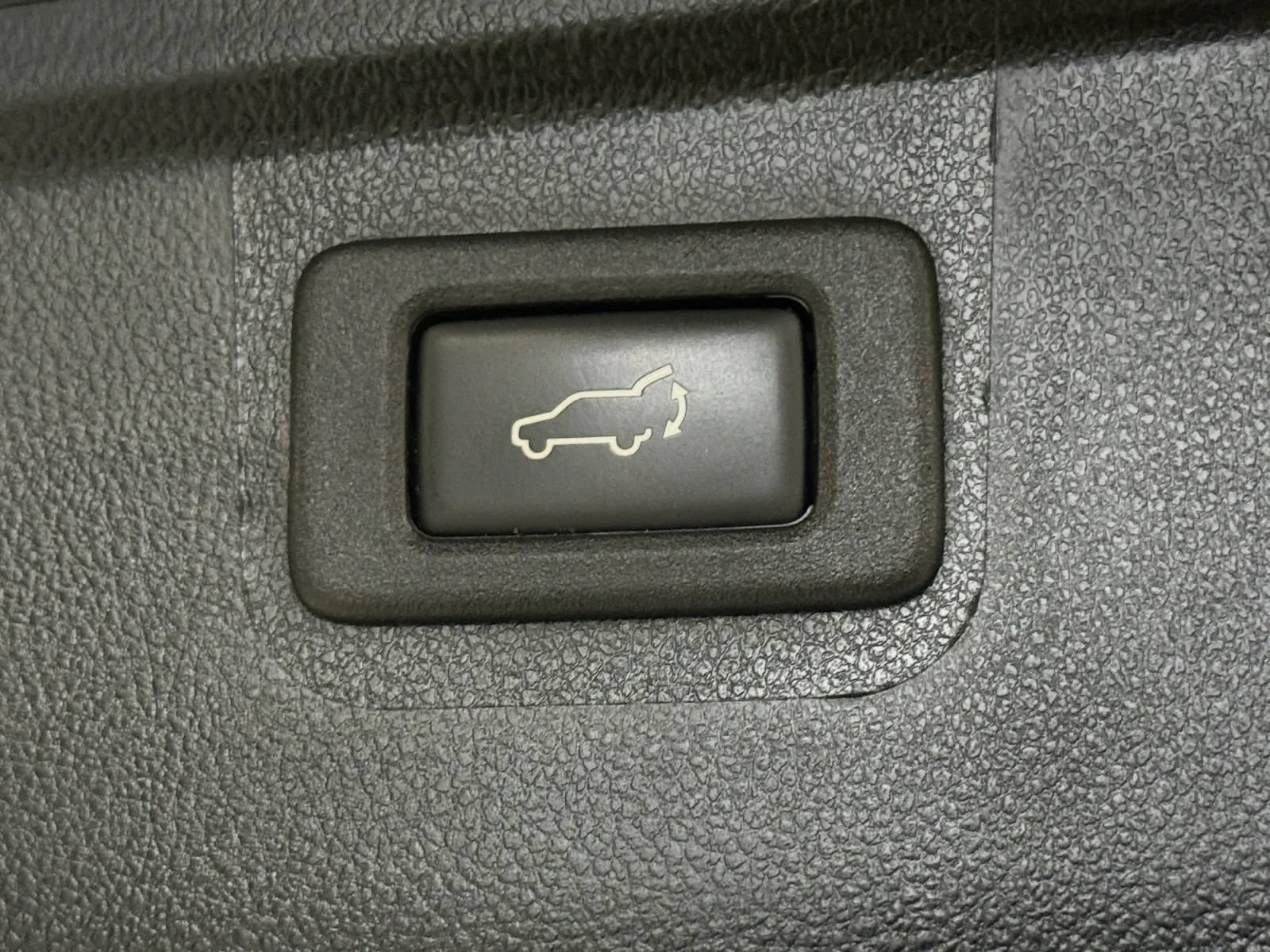 Used 2017 Subaru Outback 3.6R Limited AWD/4WD image 21