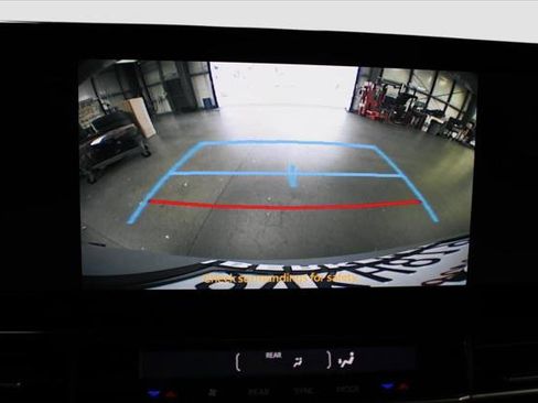 Certified 2025 Toyota Sienna XLE Woodland Edition image 16