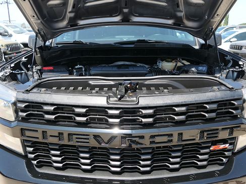 Used 2021 Chevrolet Silverado 1500 Custom Trail Boss w/ LPO, Dark Essentials Package AWD/4WD image 25
