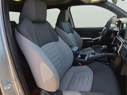 Used 2024 Toyota Tacoma TRD Sport RWD image 9