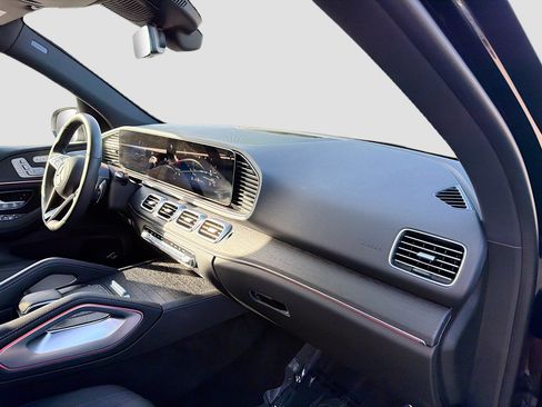 Used 2025 Mercedes-Benz GLE 450 4MATIC image 14