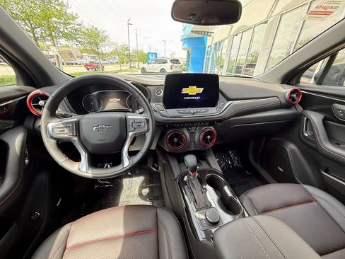 Used 2025 Chevrolet Blazer RS FWD image 12