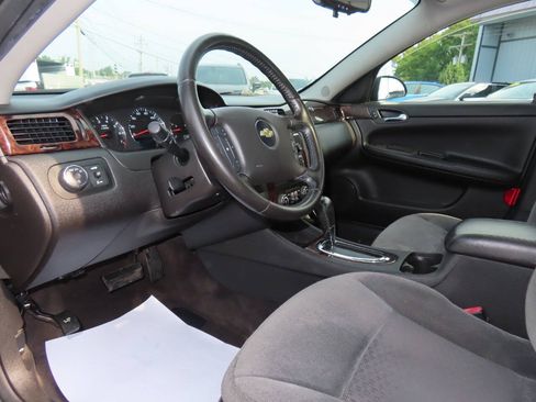 Used 2014 Chevrolet Impala LT w/ LT Sunroof Package FWD image 11