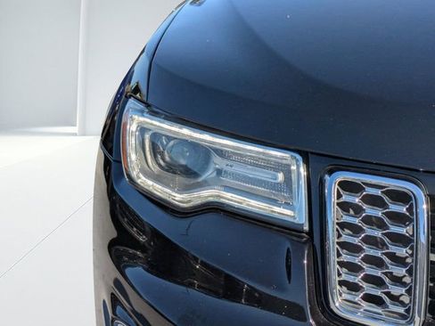 Used 2018 Jeep Grand Cherokee Overland image 8