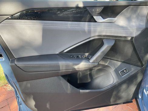 New 2026 Volkswagen Tiguan SE image 14