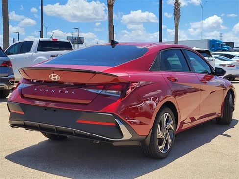 New 2025 Hyundai Elantra Sport image 4