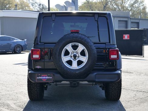 Used 2021 Jeep Wrangler Unlimited Sport w/ Sun And Sound Package AWD/4WD image 10