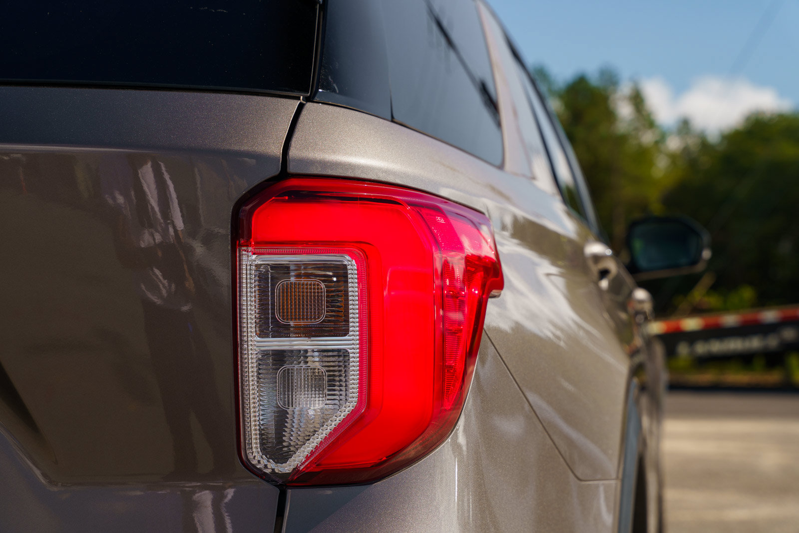 Certified 2021 Ford Explorer Limited AWD/4WD image 17