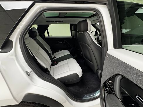 Used 2024 Land Rover Range Rover Sport Autobiography image 16