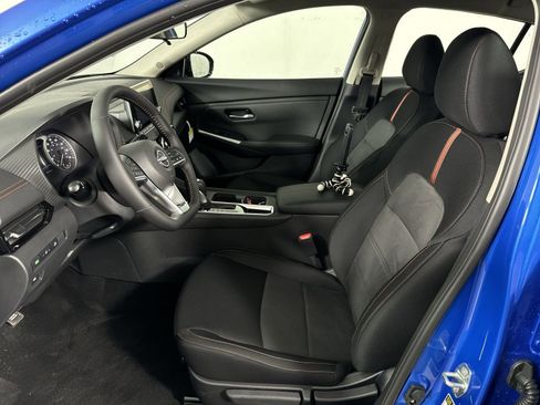 New 2025 Nissan Sentra SR image 17