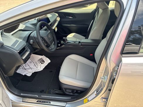 New 2026 Toyota Prius XLE FWD image 15