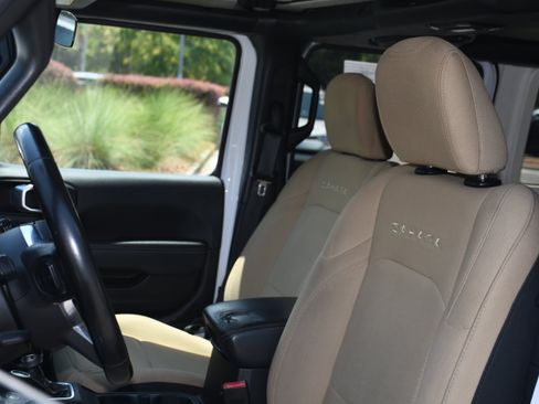 Used 2021 Jeep Wrangler Unlimited Sahara AWD/4WD image 10