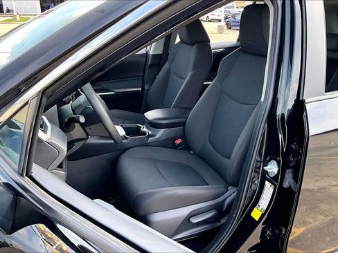 Used 2024 Toyota RAV4 LE image 8