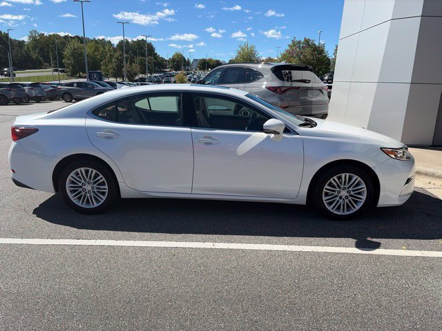 Used 2016 Lexus ES 350 w/ Accessory Package FWD image 5