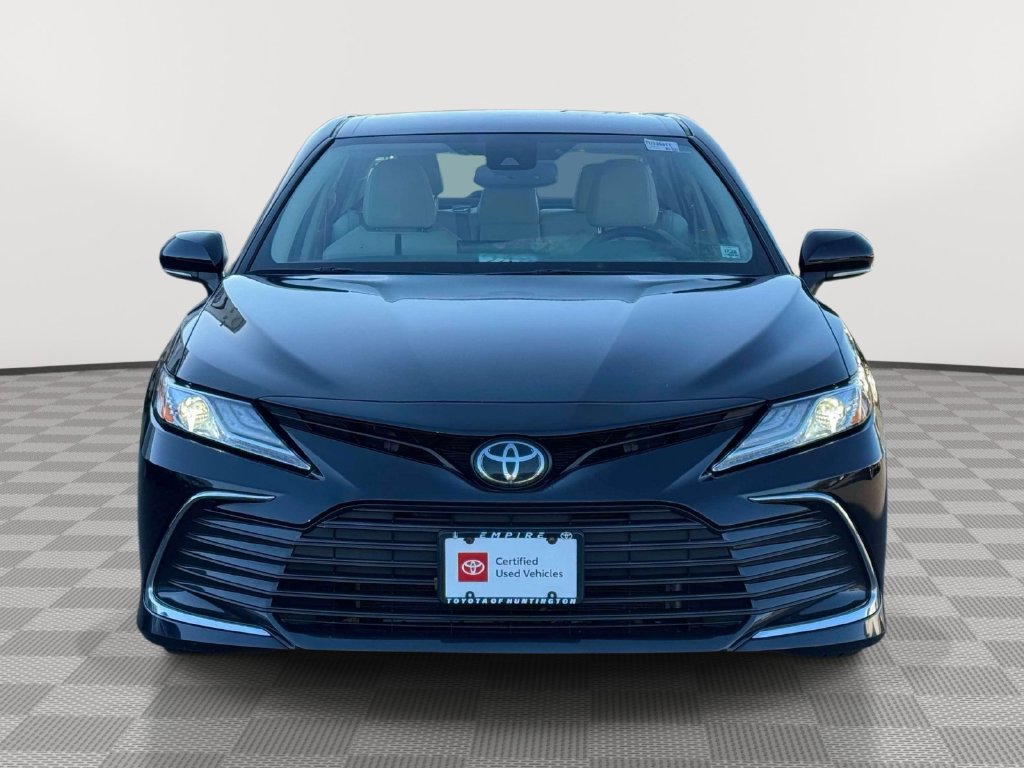 Used 2024 Toyota Camry XLE w/ Cold Weather Package AWD/4WD image 2