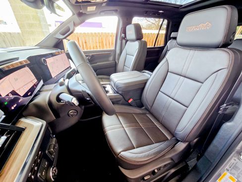 Used 2026 Chevrolet Tahoe High Country image 29