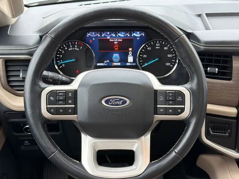 Used 2024 Ford Expedition Max Limited AWD/4WD image 16