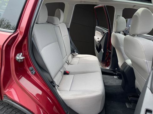 Used 2015 Subaru Forester 2.5i Premium w/ All-Weather Package AWD/4WD image 18