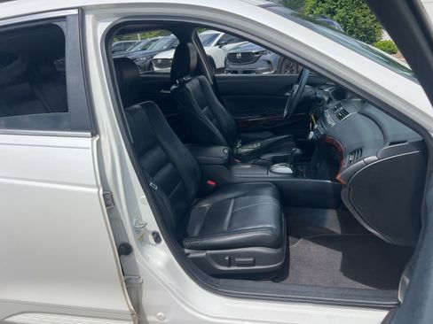 Used 2010 Honda Crosstour EX-L image 31