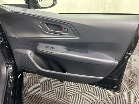 New 2026 Toyota Prius Plug-In Hybrid FWD image 11