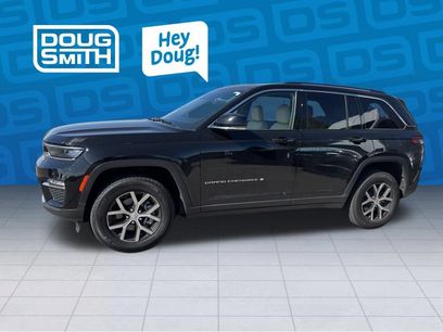 Certified 2023 Jeep Grand Cherokee Limited w/ Trailer Tow Prep Group (B)