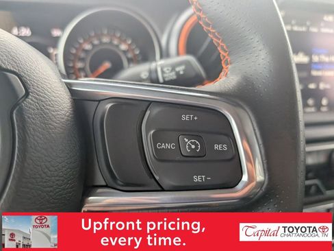 Used 2023 Jeep Gladiator Mojave w/ Cold Weather Group image 15