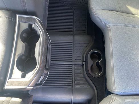 Used 2024 RAM 3500 Big Horn w/ Sport Appearance Package image 15