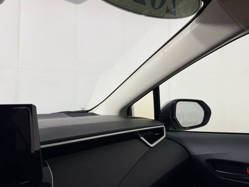 Used 2024 Toyota Corolla LE FWD image 12