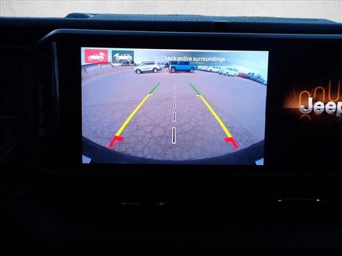 Used 2025 Jeep Wrangler Unlimited Rubicon 4xe image 16