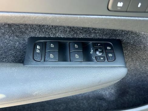 Used 2023 Volvo C40 P8 Recharge Ultimate AWD/4WD image 18