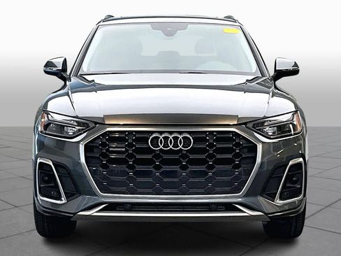 Used 2023 Audi Q5 2.0T Premium w/ Convenience Package image 4