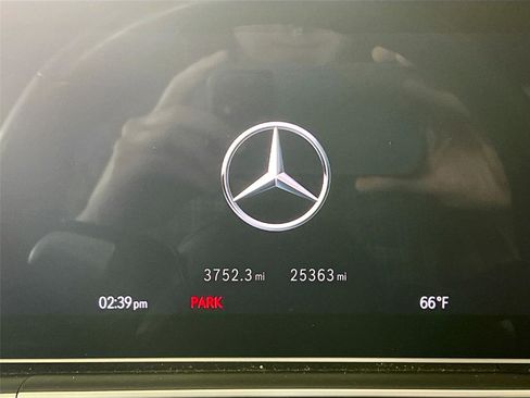 Certified 2024 Mercedes-Benz GLE 450 4MATIC image 12