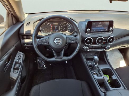 Used 2025 Nissan Sentra S FWD image 9