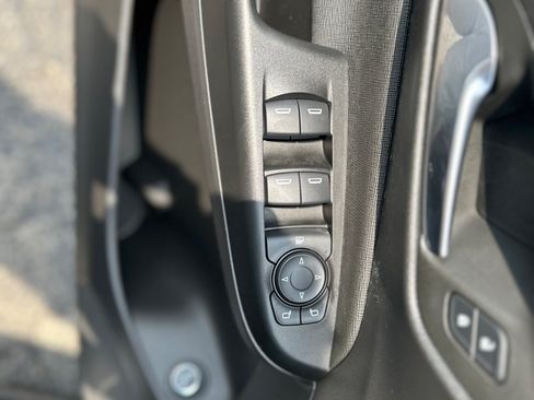 Used 2025 Buick Envista Avenir FWD image 32