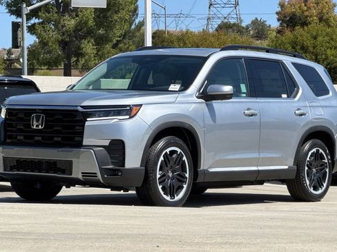 New 2026 Honda Pilot Touring image 8