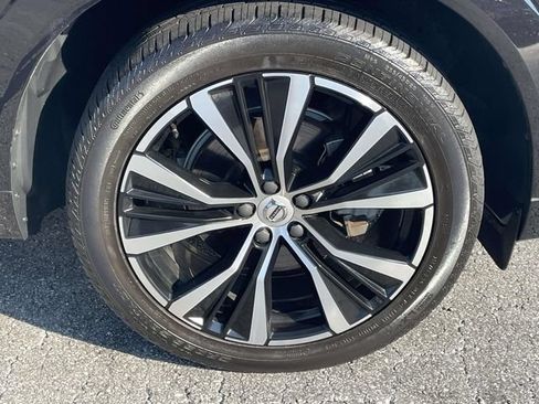 Used 2024 Volvo XC60 B5 Plus w/ Protection Package Premier AWD/4WD image 8
