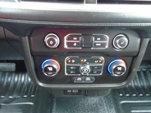 Used 2021 Chevrolet Tahoe 4WD image 15