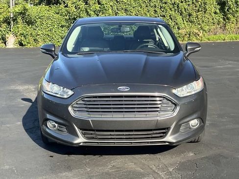 Used 2015 Ford Fusion SE w/ Equipment Group 202A FWD image 8