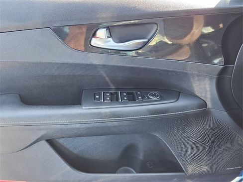 Used 2023 Kia Forte GT-Line w/ GT-Line Premium Package image 31