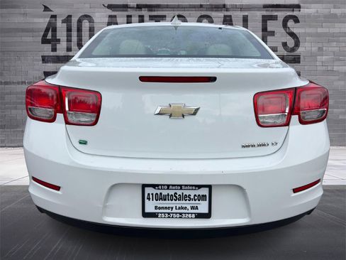 Used 2016 Chevrolet Malibu LT image 4