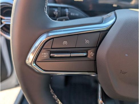 New 2026 Chevrolet Equinox EV LT image 17