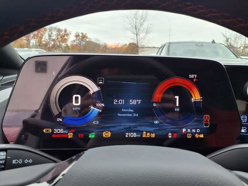 Used 2025 Chevrolet Equinox EV RS image 14